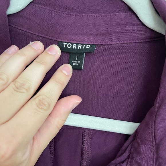 Torrid Button Down Shirt Size 1 - Picture 5 of 7